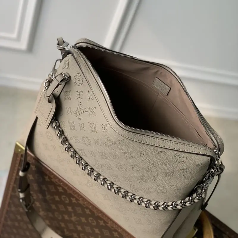 M24133 32x29x13cm High Quality Bags - Image 4