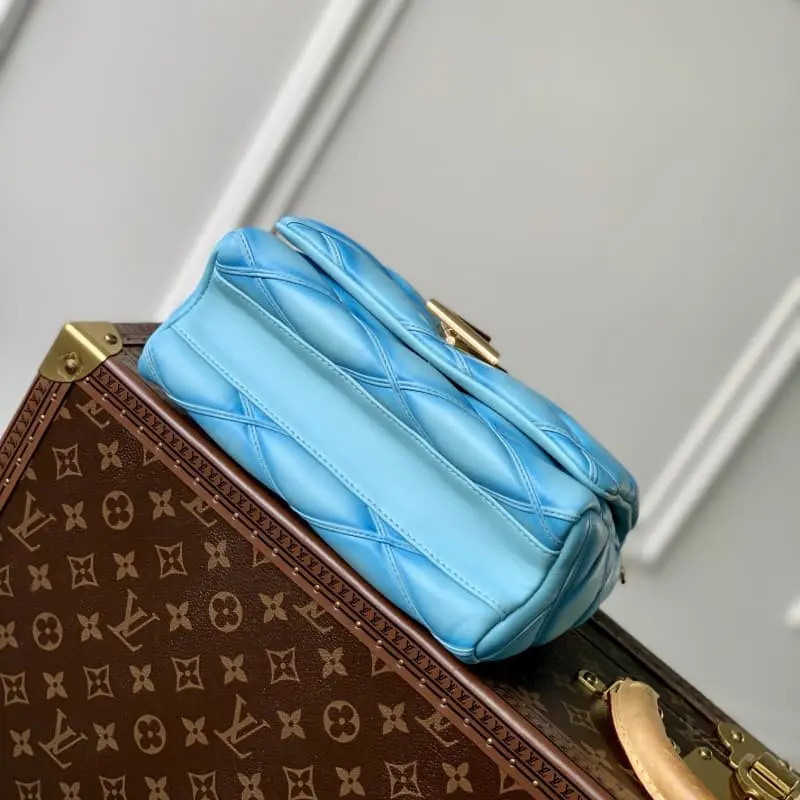 M22891 S1 23x16x10cm High Quality Bags - Image 5