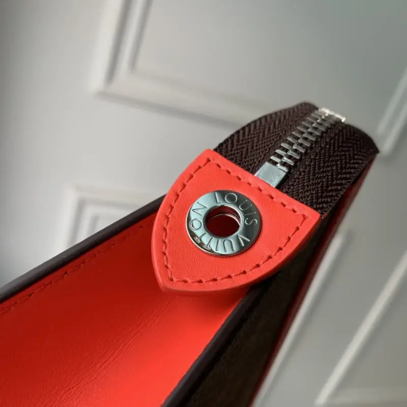 M44466 26x20x5cm High Quality Bags - Image 5