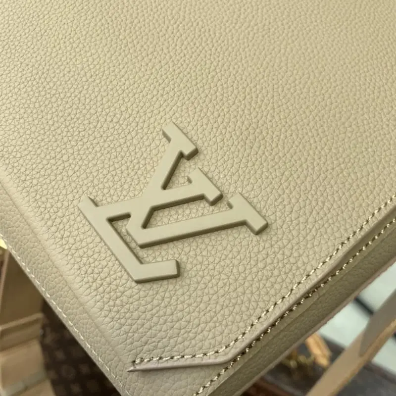 M23709 S1 28x24x10cm High Quality Bags - Image 5