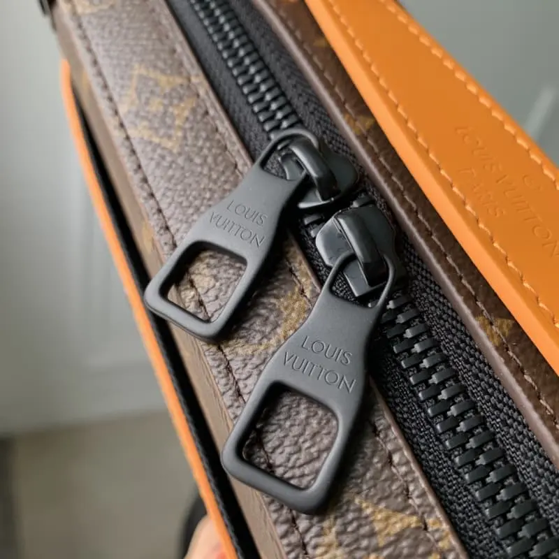 M46689 21.5x15x7cm High Quality Bags - Image 5