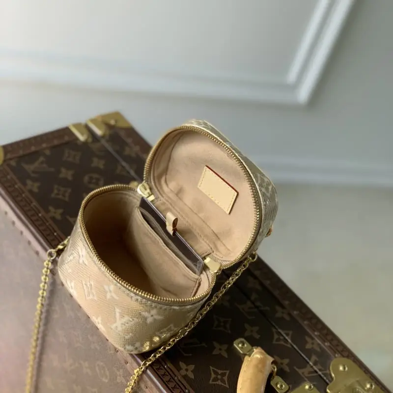 M82467 Gold 11x10x8cm High Quality Bags - Image 5