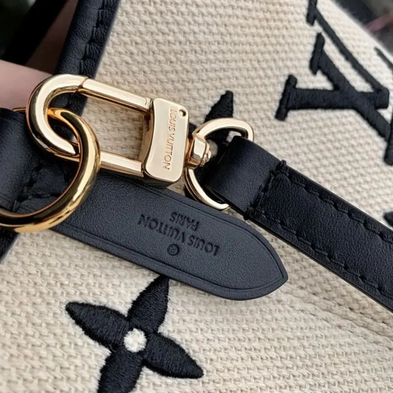 M23080g 26x26x17.5cm High Quality Bags - Image 5