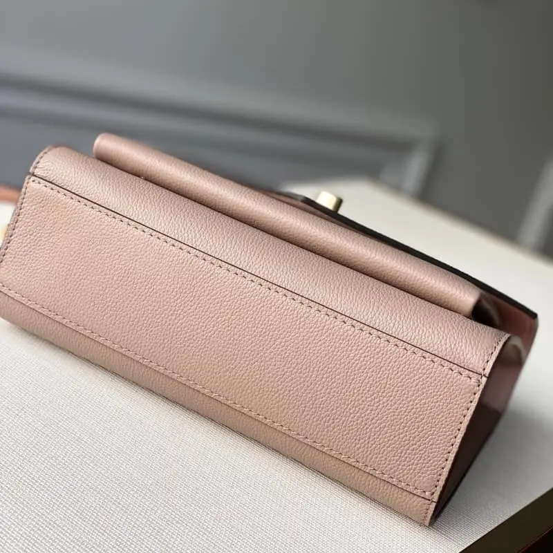 M56137 S1 22.5x17x5.5cm High Quality Bags - Image 4