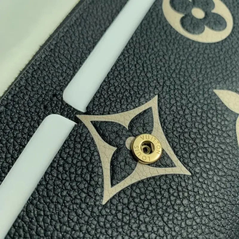 M82340 19x10x2cm High Quality Bags - Image 5