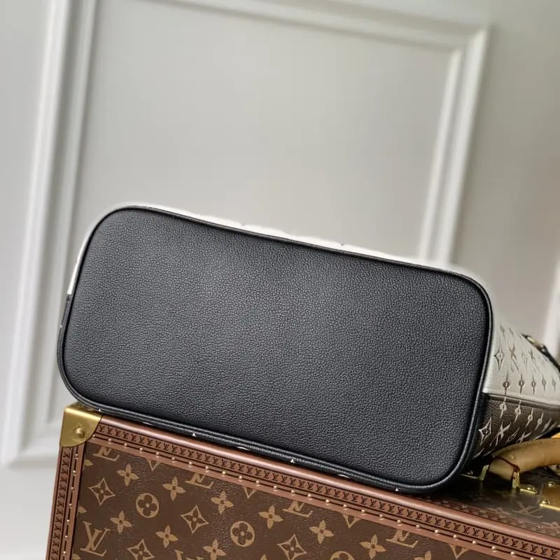 M46103 31x28x14cm High Quality Bags - Image 4