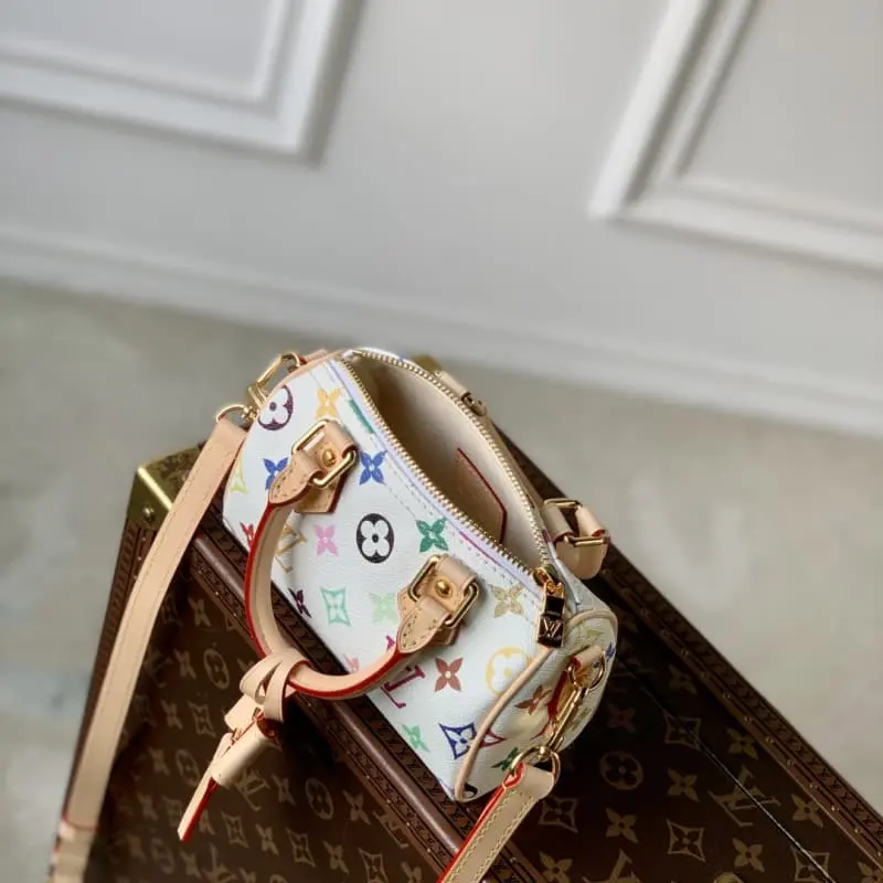 M13391 10x7.5x16cm High Quality Bags - Image 6