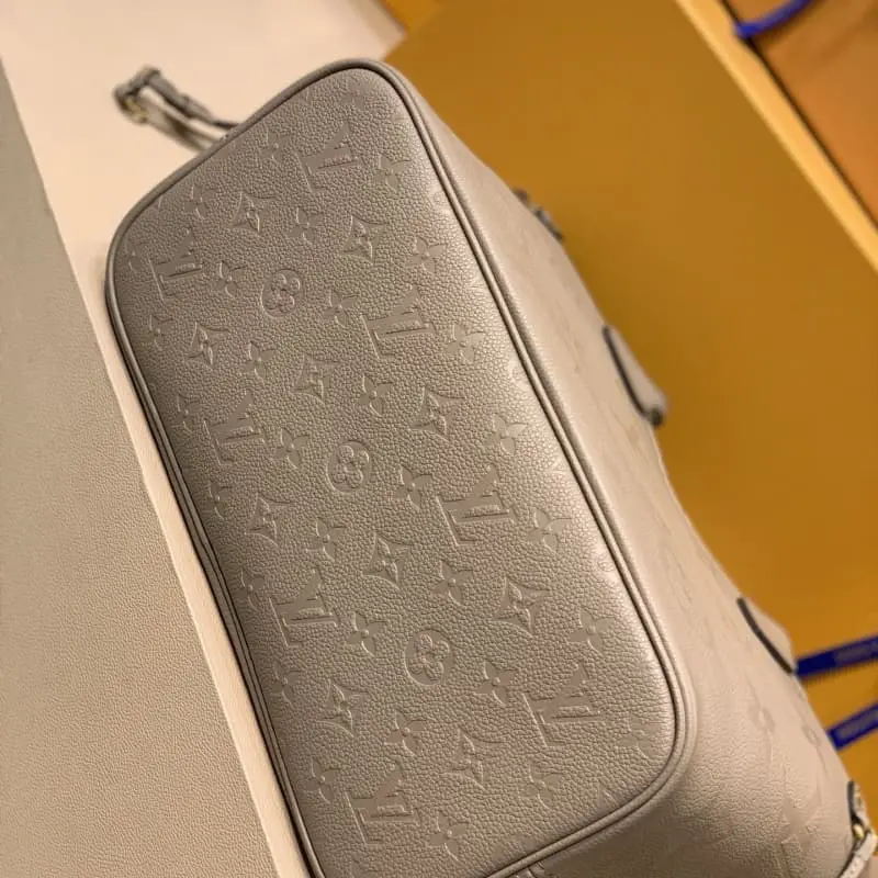 M45686 32x29x17cm High Quality Bags - Image 4