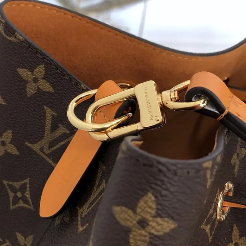 M43430 26X22X27cm High Quality Bags - Image 5