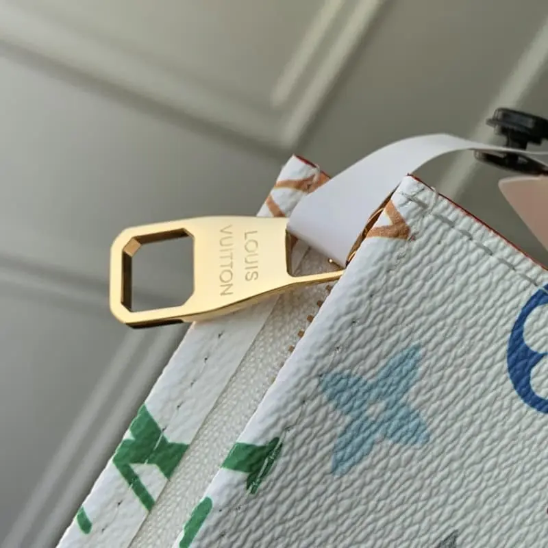 M13746 25x20x5.5cm High Quality Bags - Image 5