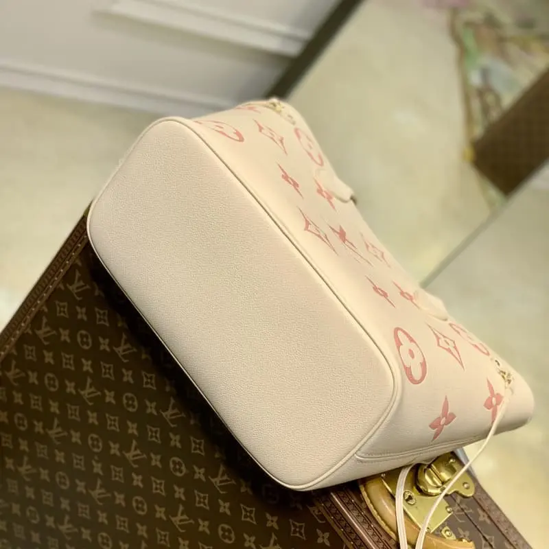 M21579 31x28x14cm High Quality Bags - Image 4