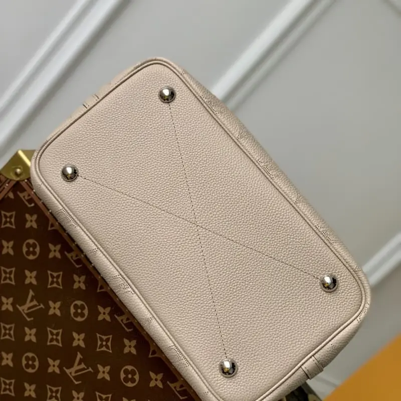 M21850 S2 30x27x16cm High Quality Bags - Image 5