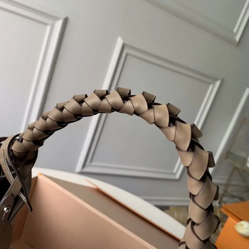 M53188 Apricot 35x40x17cm High Quality Bags - Image 4