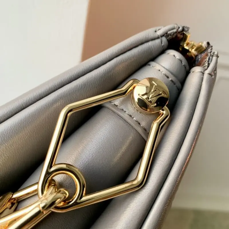 M57791 26x20x12cm High Quality Bags - Image 5