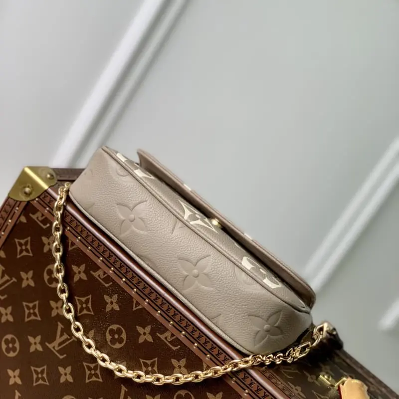 M82211 23.5x12x4.3cm High Quality Bags - Image 5