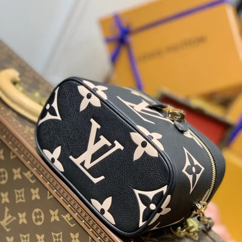 M45780 19x13x11cm High Quality Bags - Image 4