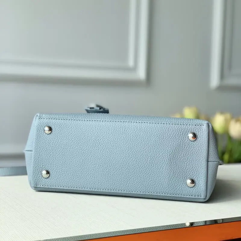 M53937 S3 28x10.cm High Quality Bags - Image 4