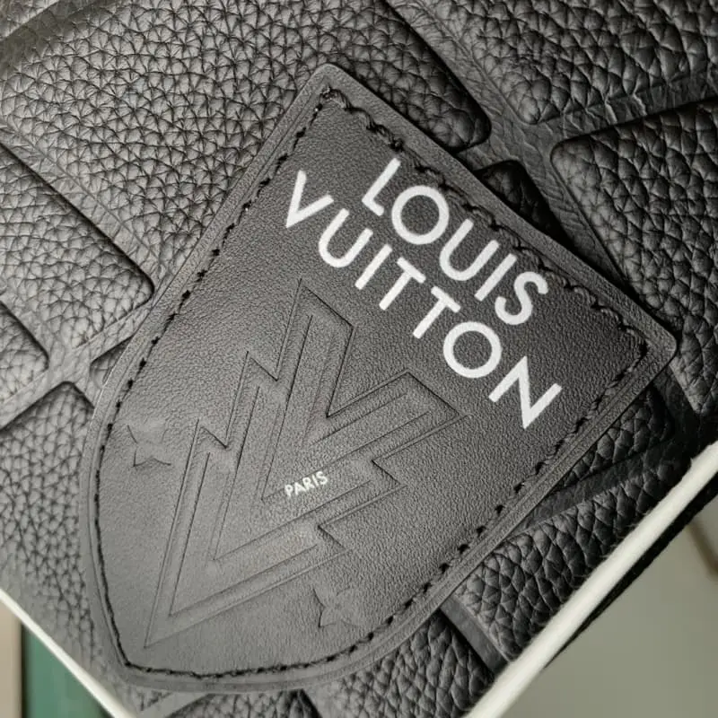 M81849 Black full leather 15x24x15cm High Quality Bags - Image 5