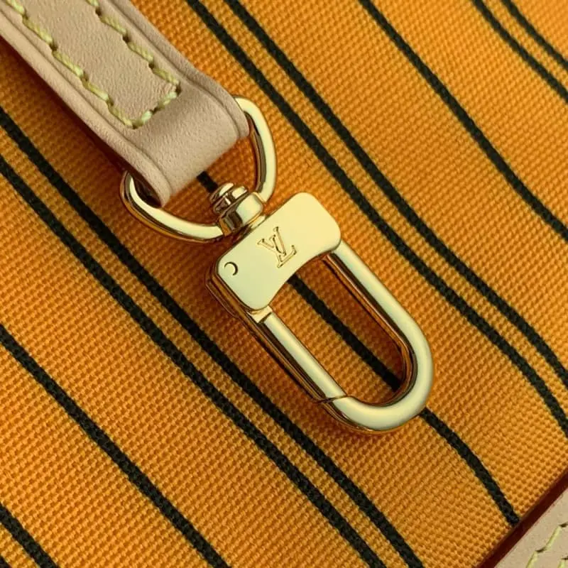 M11947 28x14x31cm High Quality Bags - Image 6