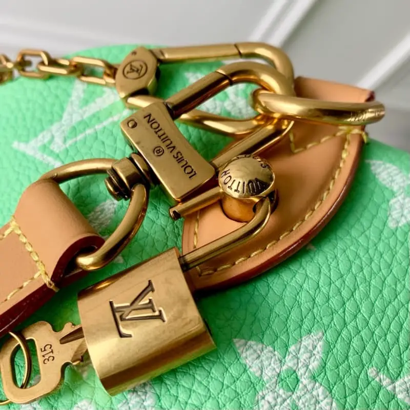 M24417 Fruit Green 40x26x23cm High Quality Bags - Image 5