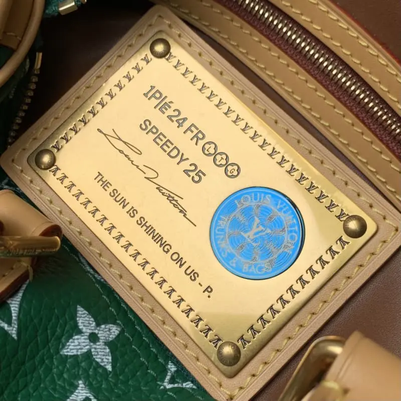 M24423 Dark Green 25x15x15cm High Quality Bags - Image 5