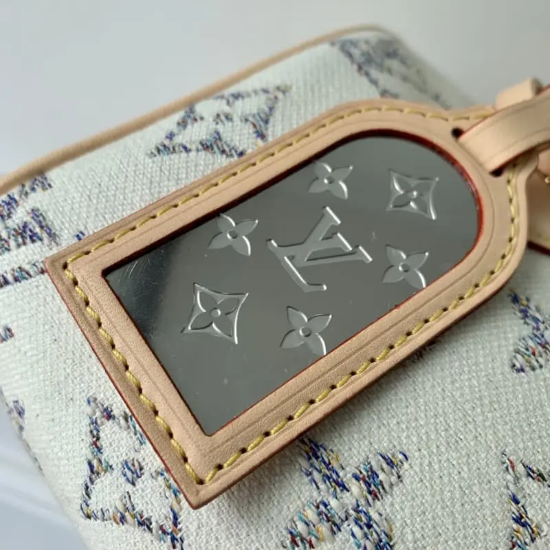 M24709 20.5x13.5x12cm High Quality Bags - Image 5