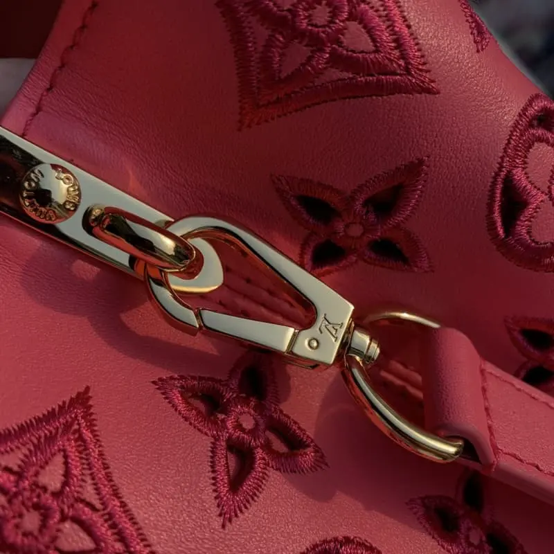 M22863 Embroidery Rose Red 21x14x8cm High Quality Bags - Image 5