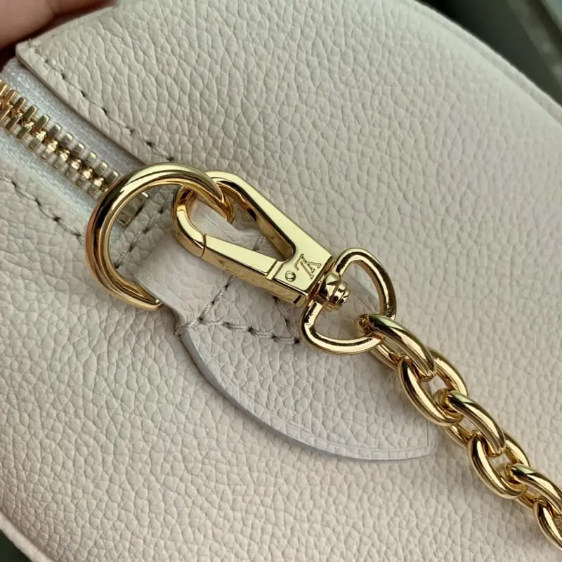 M46667 20.5x13.5x12cm High Quality Bags - Image 5