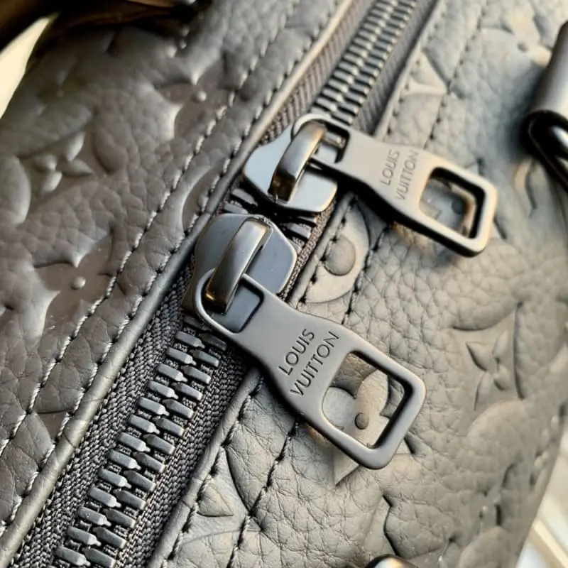 M22765 34x21x16cm High Quality Bags - Image 5