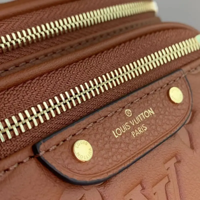 M82208 Brown 17x12x9.5cm High Quality Bags - Image 5