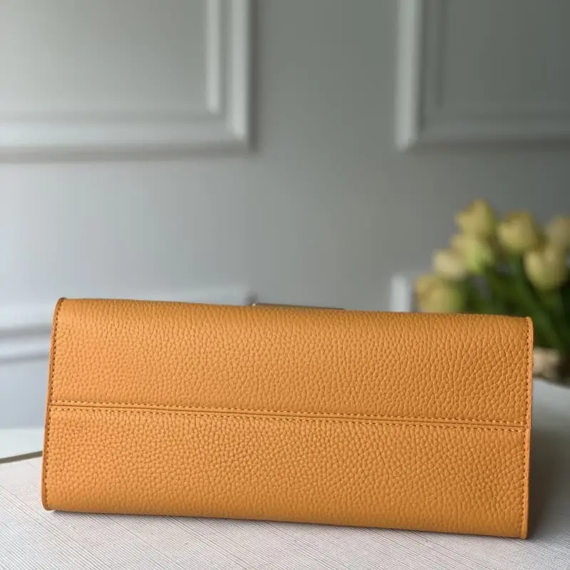 M57090 29x21x12cm High Quality Bags - Image 4