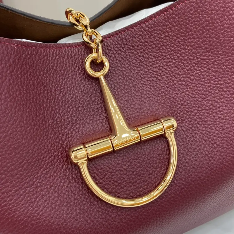 837466 CM 4 High-Quality Bags - Image 5