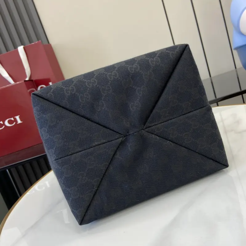 788211 CM 1 High-Quality Bags - Image 5