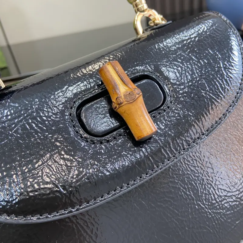 675797 CM 6 High-Quality Bags - Image 5