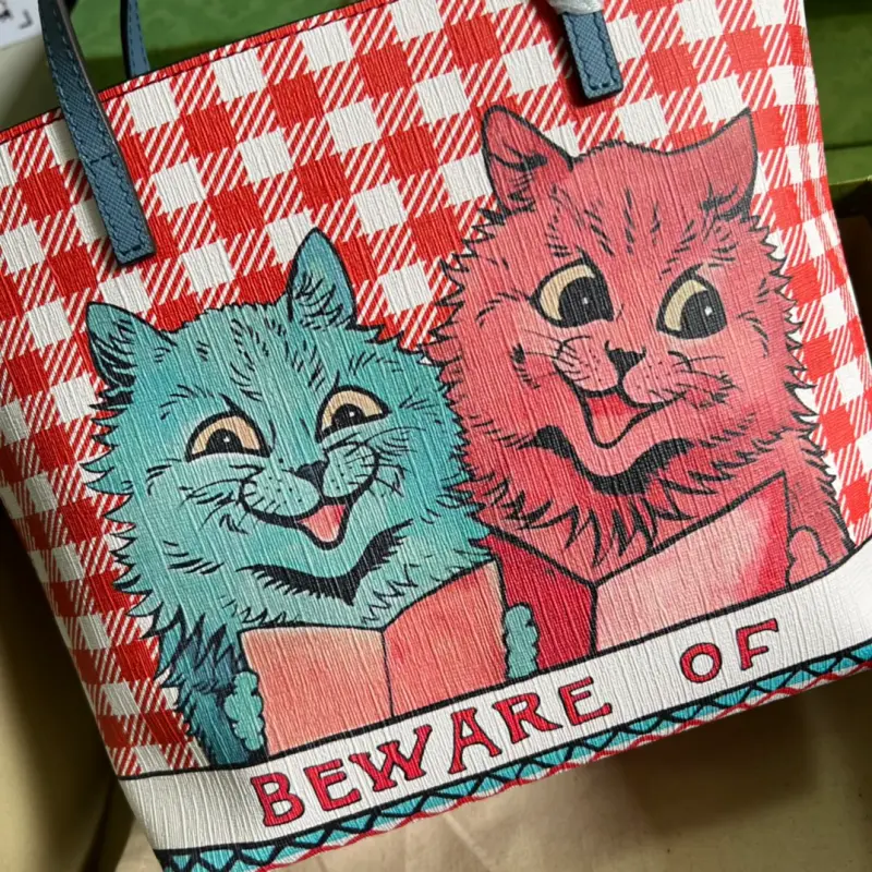 410812 CM 4 High-Quality Bags - Image 5