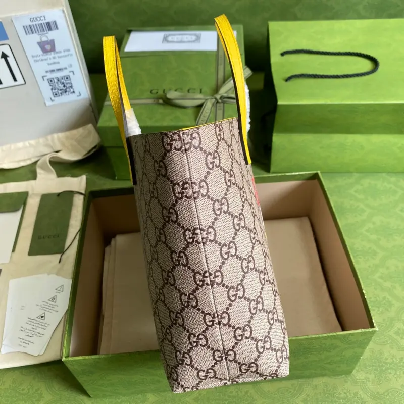 410812 CM 13 High-Quality Bags - Image 5