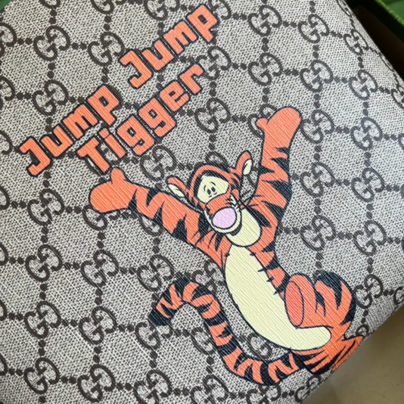 410812 CM 17 High-Quality Bags - Image 5