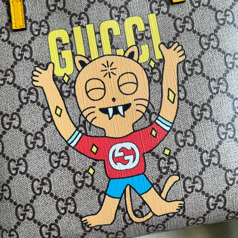 410812 CM 26 High-Quality Bags - Image 5