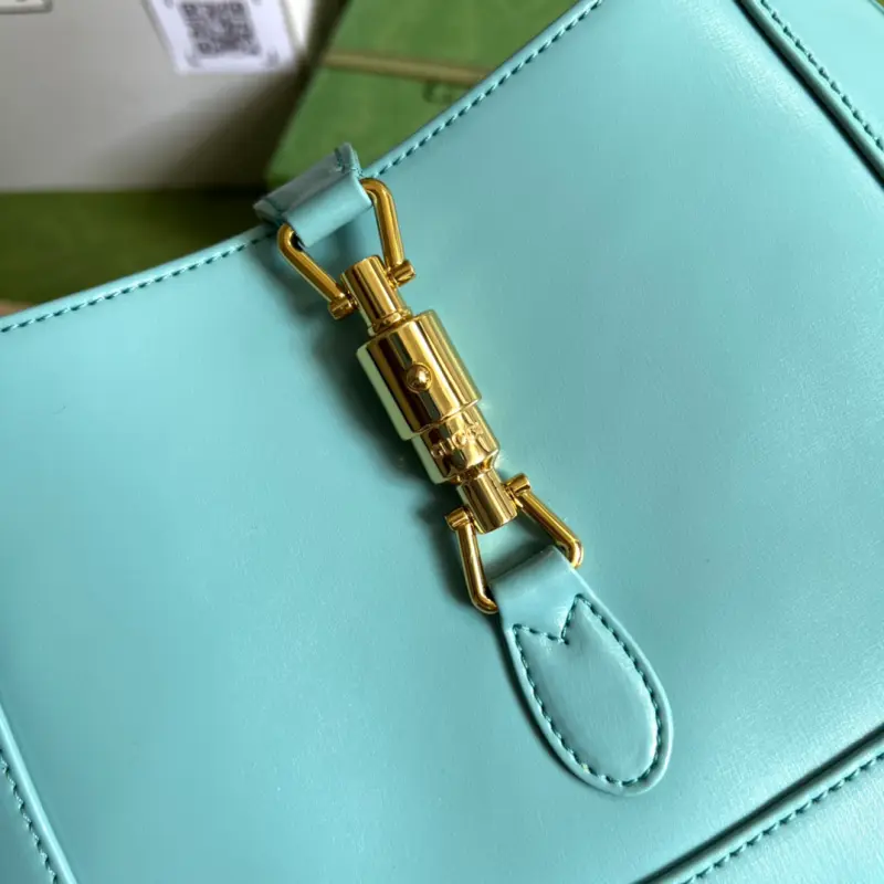 636709 CM 7 High-Quality Bags - Image 5