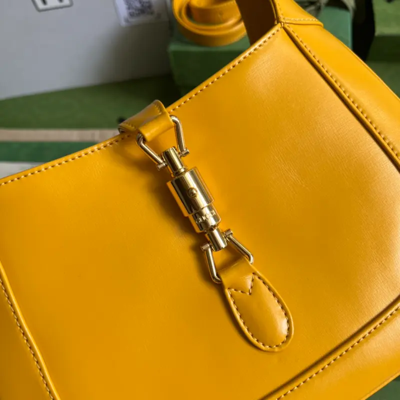 636709 CM 8 High-Quality Bags - Image 5