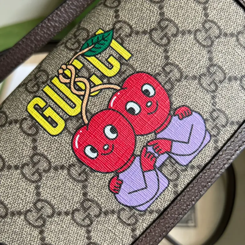 700733 CM 1 High-Quality Bags - Image 5