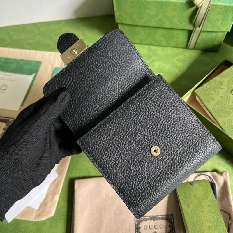 615525 CM 2 High-Quality Bags - Image 5