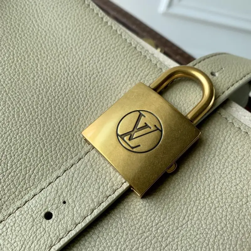 M25343 Green 47x30x14cm High Quality Bags - Image 5