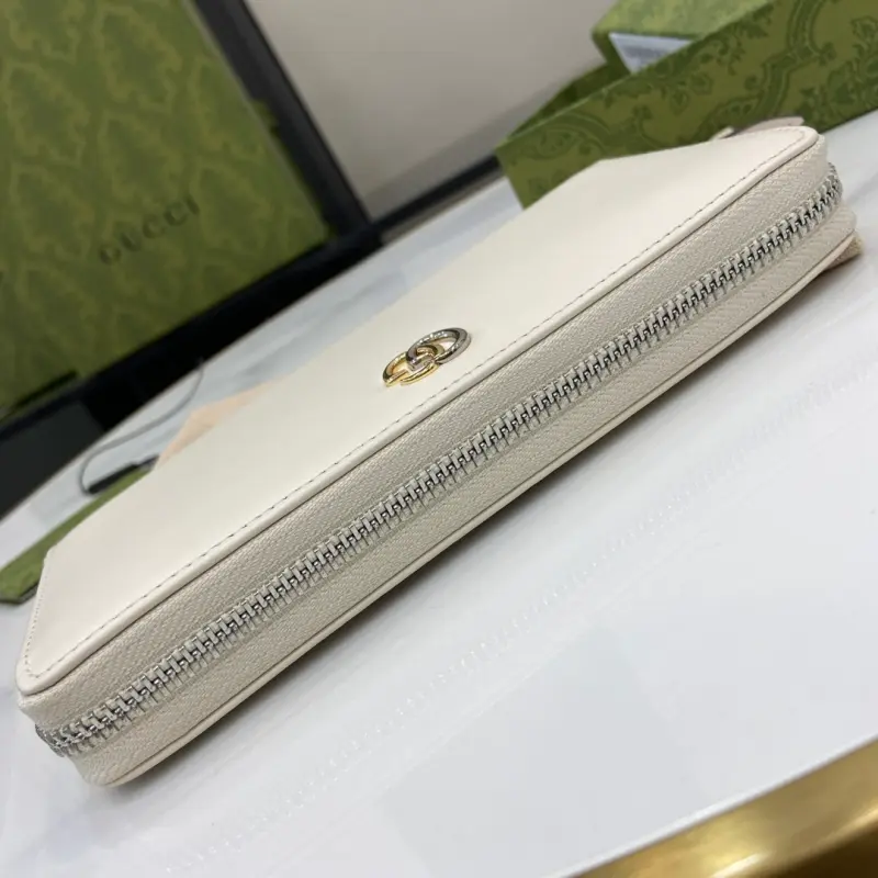 790057 CM 1 High-Quality Bags - Image 5