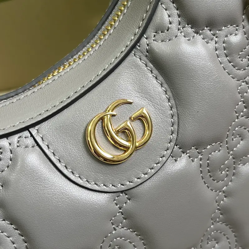 739736 CM 1 High-Quality Bags - Image 5