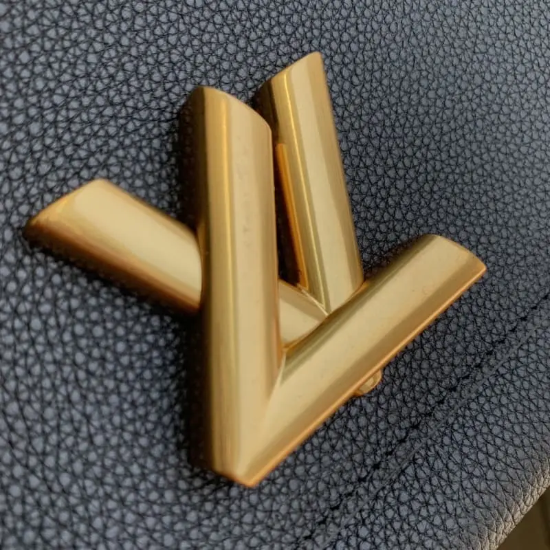 M24639 Black 27x19x9cm High Quality Bags - Image 5