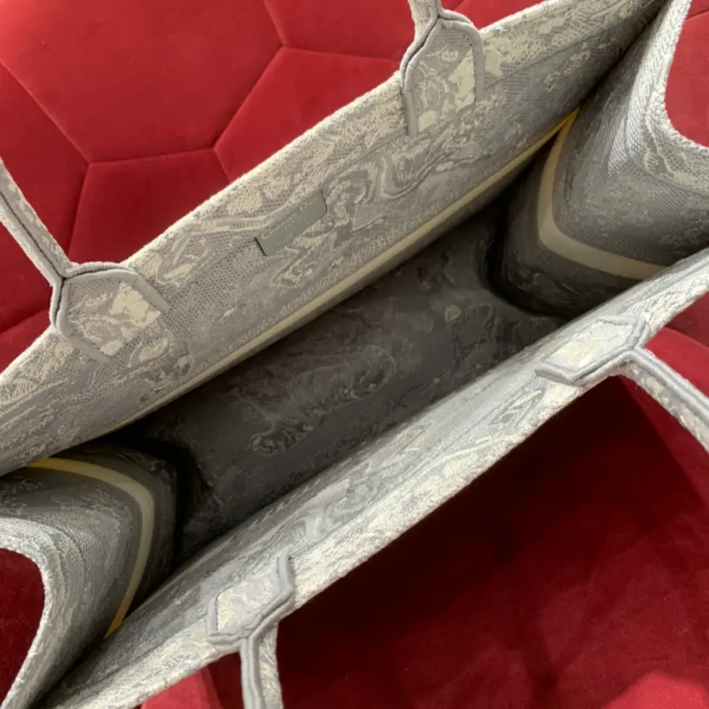 ML13 3 High Quality Bags - Image 6