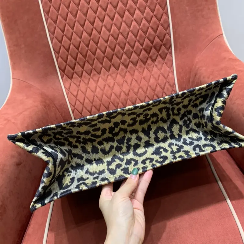 ML13 1 High Quality Bags - Image 6