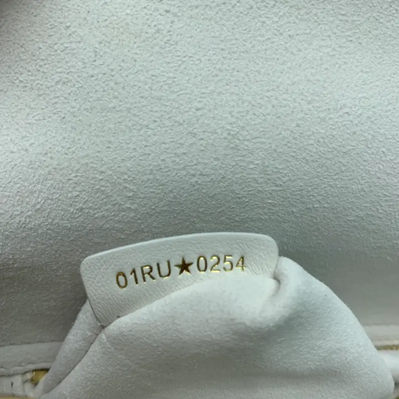 ML235 High Quality Bags - Image 14