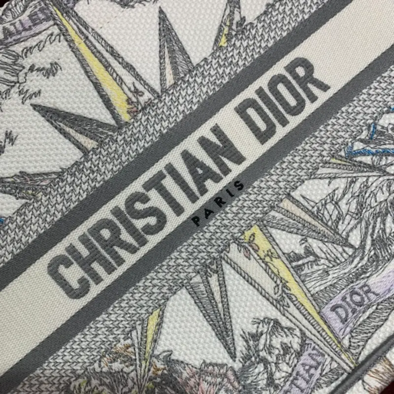 ML192 2 High Quality Bags - Image 4